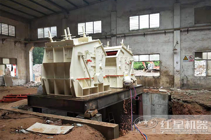 PF-1007反擊式破碎機現場 PF-1007反擊式破碎機現場